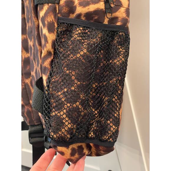 MakeUp Junkie Exotica backpack NWT Medium Everyday HTF - Picture 6 of 10